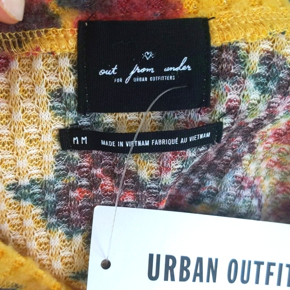 Out From Under Waffle Knit Long Sleeve Yellow Floral Cropped Top - Size M - Picture 10 of 12